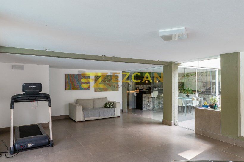 remax_4.jpeg